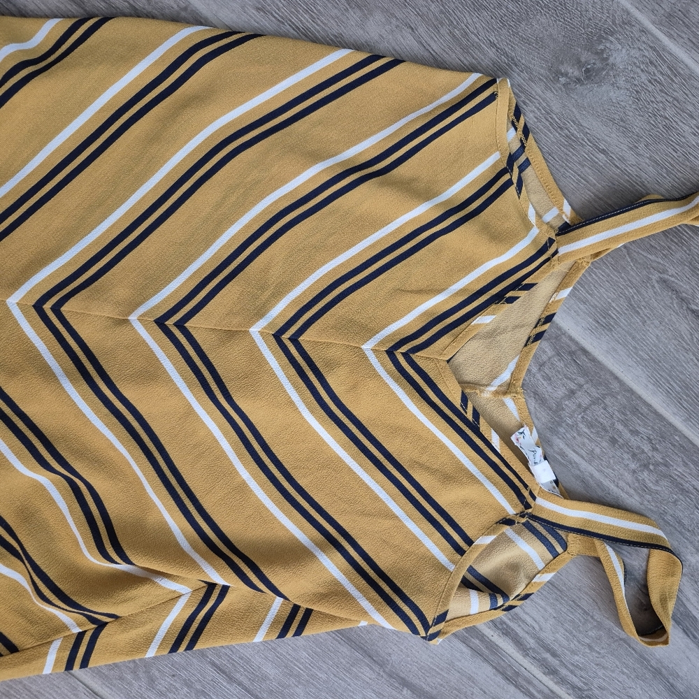 Pink rose striped top excellent condition